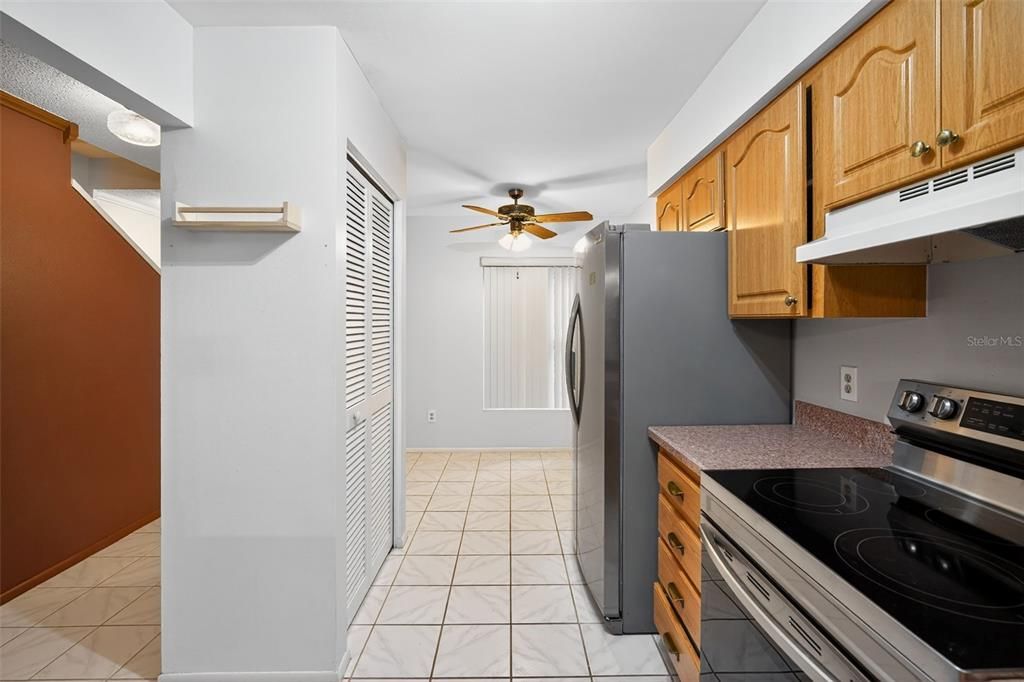 На продажу: $165,000 (2 спален, 1 ванн, 1190 Квадратных фут)