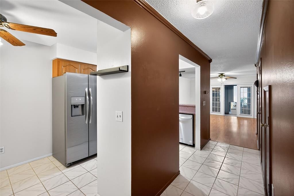 На продажу: $165,000 (2 спален, 1 ванн, 1190 Квадратных фут)