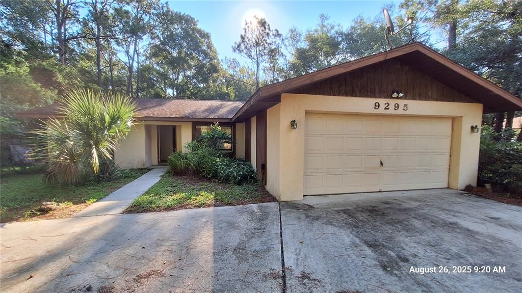 Activo con contrato: $200,000 (3 camas, 2 baños, 1550 Pies cuadrados)