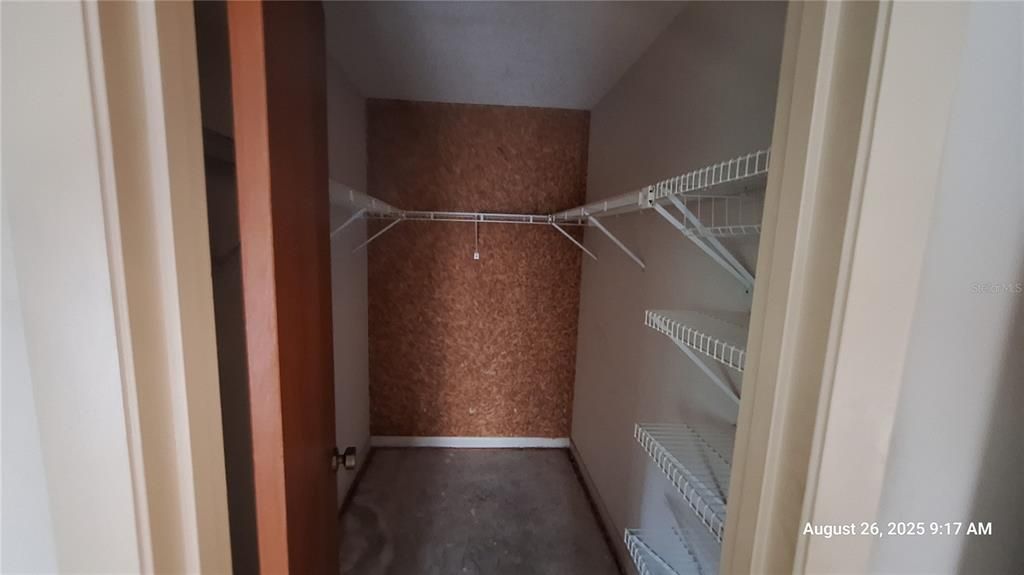 Activo con contrato: $200,000 (3 camas, 2 baños, 1550 Pies cuadrados)