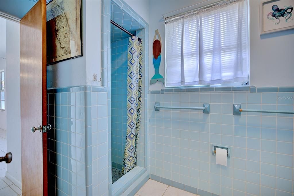 For Sale: $239,900 (3 beds, 2 baths, 2129 Square Feet)