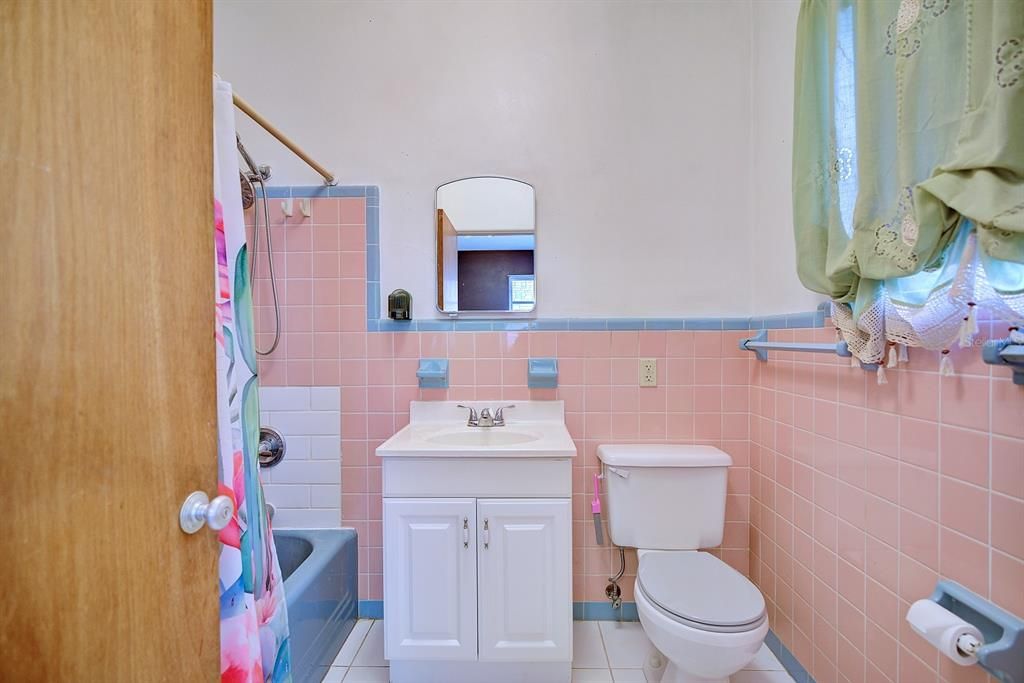 For Sale: $239,900 (3 beds, 2 baths, 2129 Square Feet)