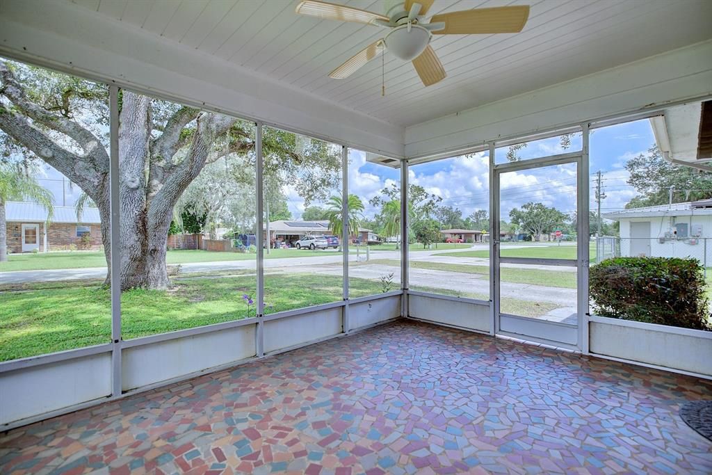 For Sale: $239,900 (3 beds, 2 baths, 2129 Square Feet)