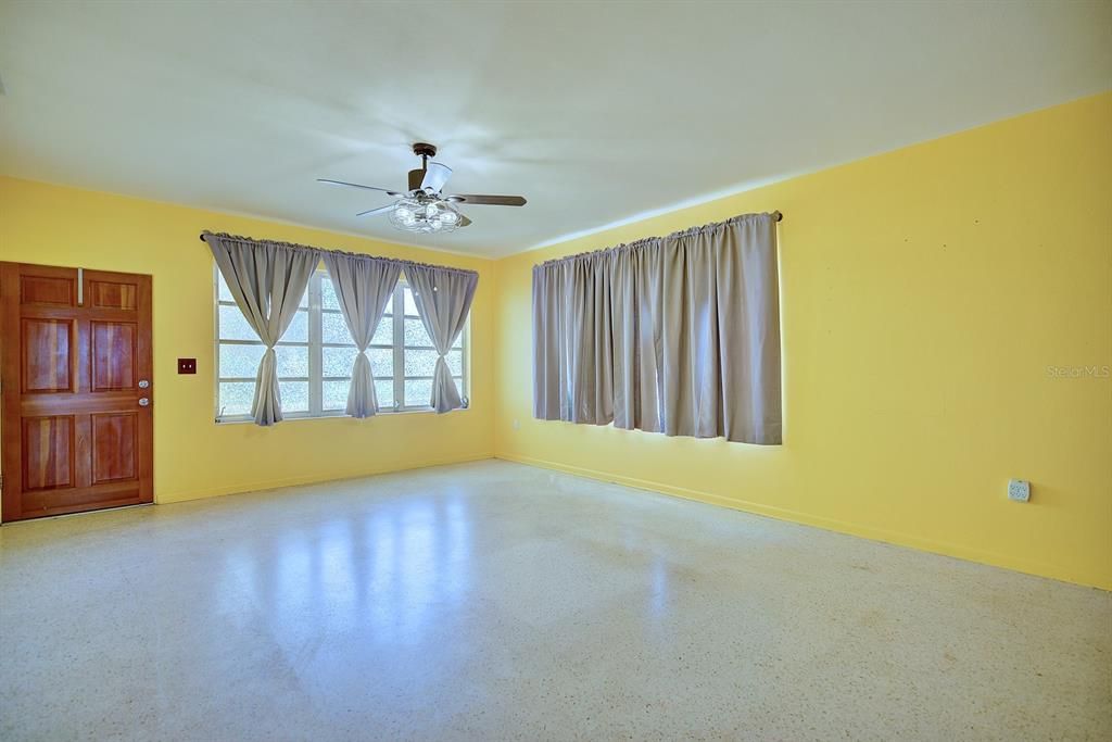 For Sale: $239,900 (3 beds, 2 baths, 2129 Square Feet)