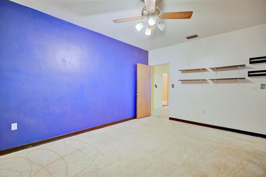 For Sale: $239,900 (3 beds, 2 baths, 2129 Square Feet)