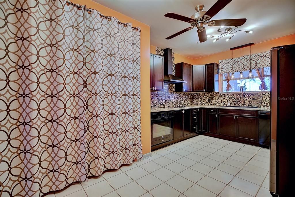 For Sale: $239,900 (3 beds, 2 baths, 2129 Square Feet)