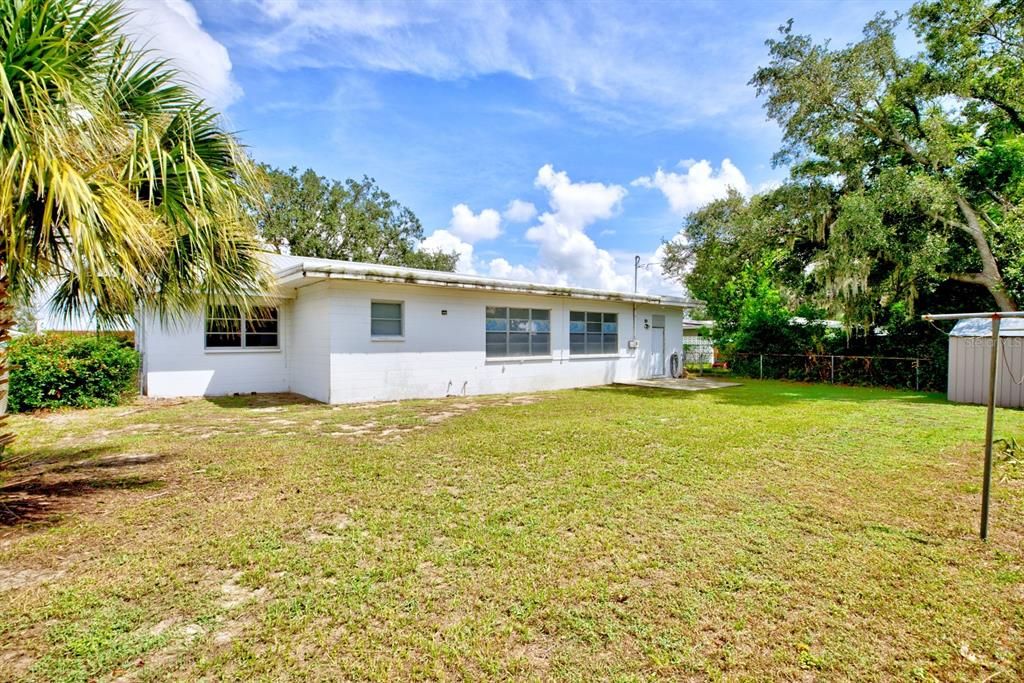 For Sale: $239,900 (3 beds, 2 baths, 2129 Square Feet)