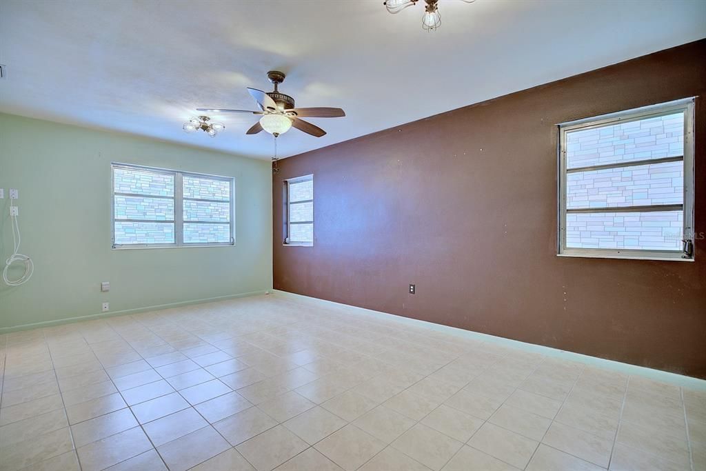 For Sale: $239,900 (3 beds, 2 baths, 2129 Square Feet)