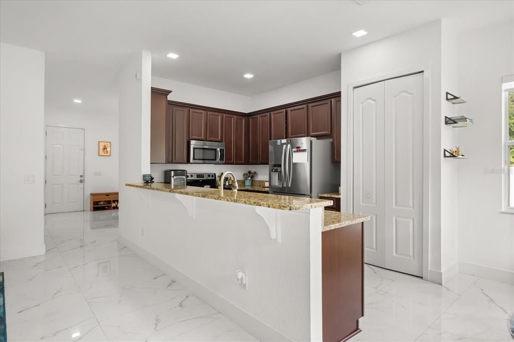 For Sale: $637,500 (5 beds, 3 baths, 2555 Square Feet)