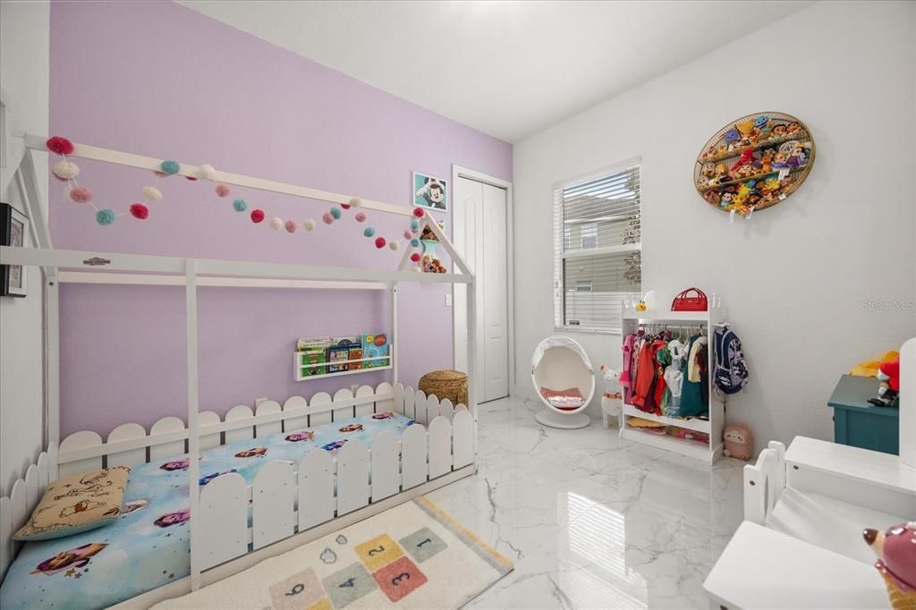 For Sale: $637,500 (5 beds, 3 baths, 2555 Square Feet)