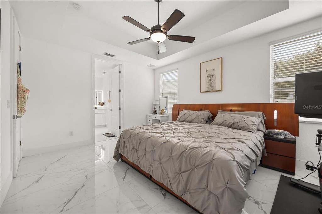 For Sale: $637,500 (5 beds, 3 baths, 2555 Square Feet)