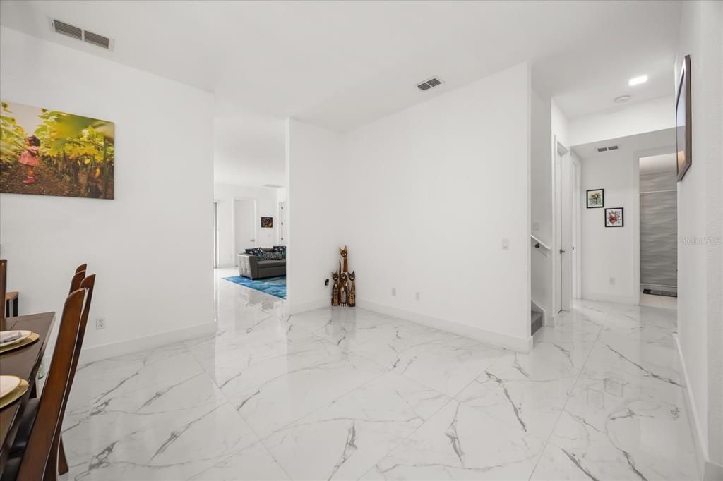 For Sale: $637,500 (5 beds, 3 baths, 2555 Square Feet)