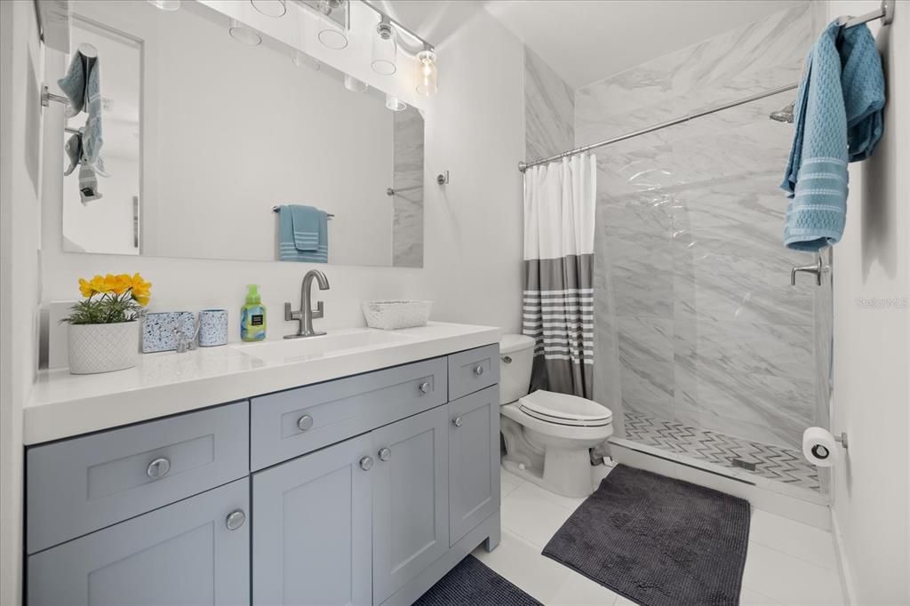 For Sale: $637,500 (5 beds, 3 baths, 2555 Square Feet)