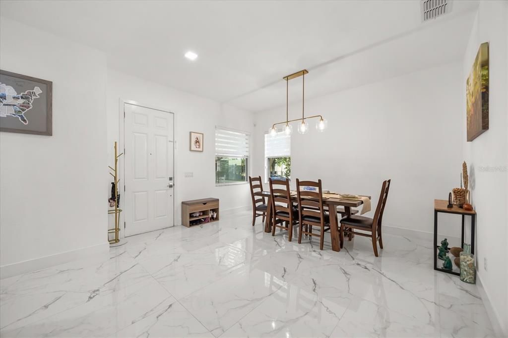 For Sale: $637,500 (5 beds, 3 baths, 2555 Square Feet)