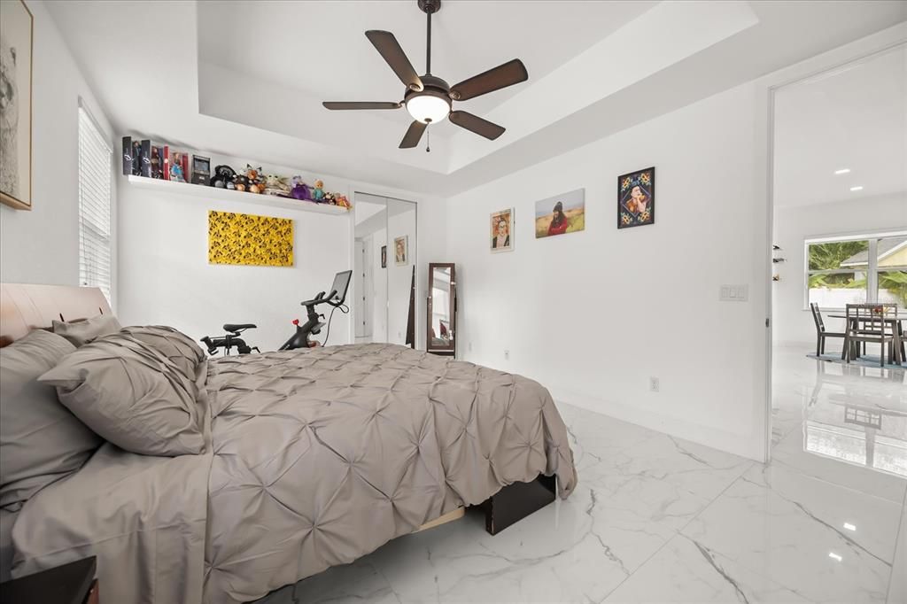 For Sale: $637,500 (5 beds, 3 baths, 2555 Square Feet)