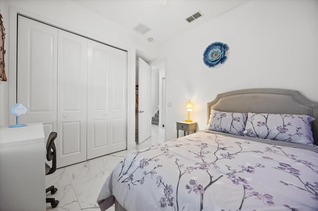 For Sale: $637,500 (5 beds, 3 baths, 2555 Square Feet)