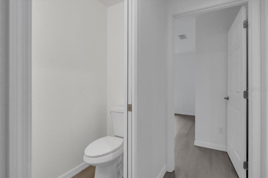 Под контрактом: $245,000 (2 спален, 1 ванн, 962 Квадратных фут)