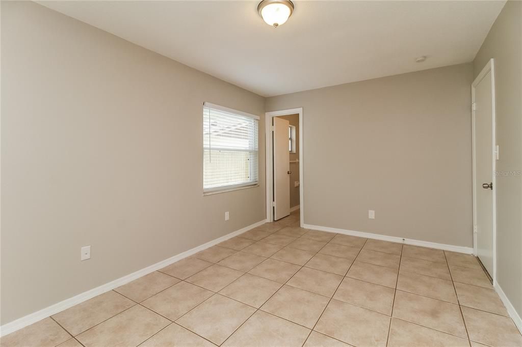 В аренду: $2,145 (3 спален, 3 ванн, 1470 Квадратных фут)