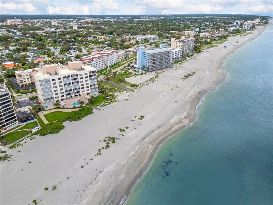 For Sale: $2,300,000 (2 beds, 2 baths, 2194 Square Feet)