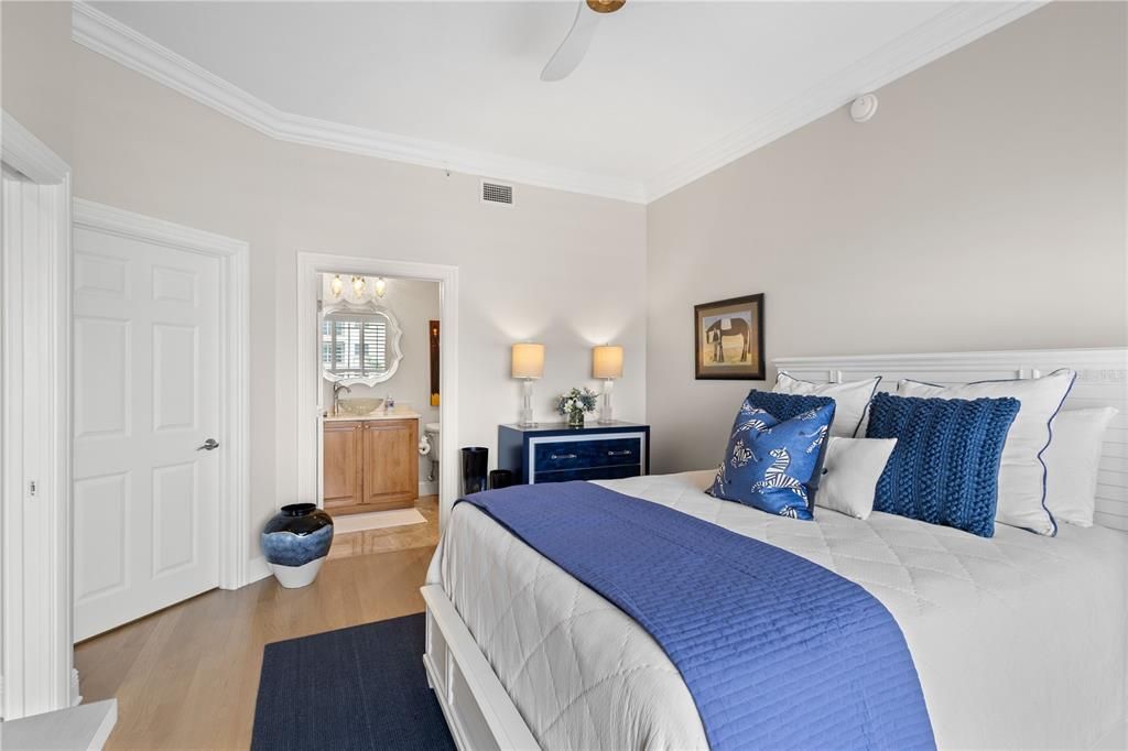 For Sale: $2,300,000 (2 beds, 2 baths, 2194 Square Feet)