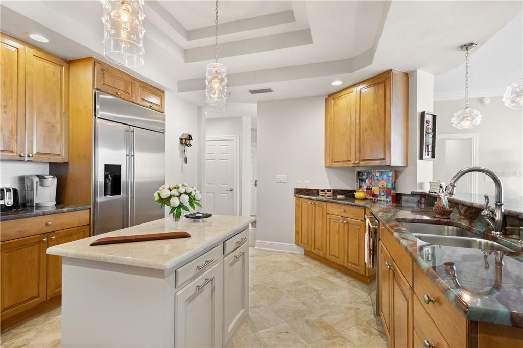 For Sale: $2,300,000 (2 beds, 2 baths, 2194 Square Feet)