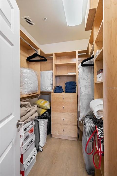 For Sale: $2,300,000 (2 beds, 2 baths, 2194 Square Feet)