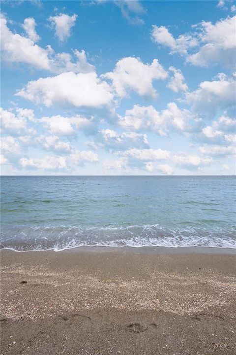 For Sale: $2,300,000 (2 beds, 2 baths, 2194 Square Feet)