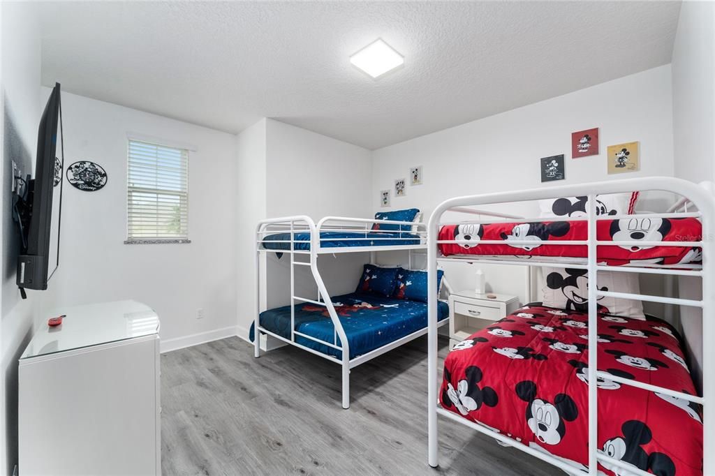 Active With Contract: $2,650 (3 beds, 3 baths, 1512 Square Feet)