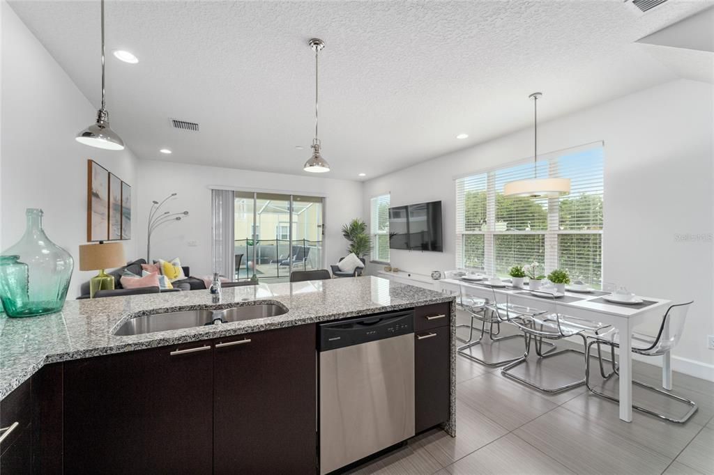 Active With Contract: $2,650 (3 beds, 3 baths, 1512 Square Feet)