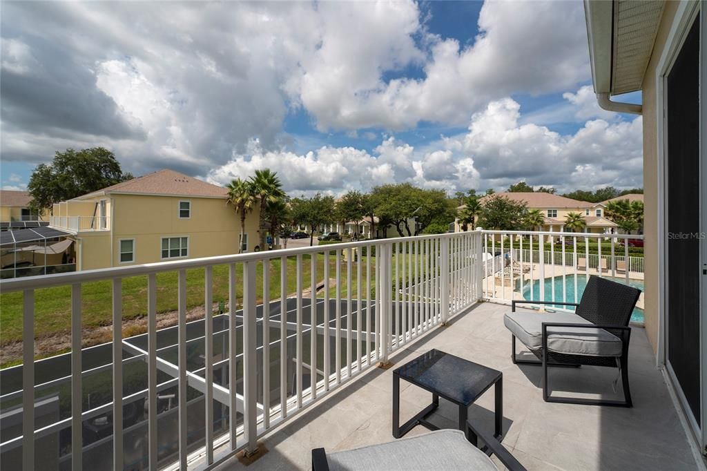 Active With Contract: $2,650 (3 beds, 3 baths, 1512 Square Feet)