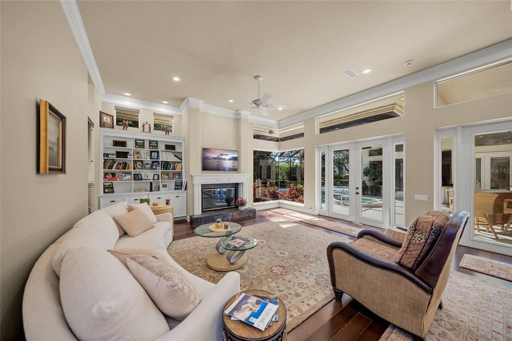 На продажу: $1,725,000 (4 спален, 3 ванн, 3705 Квадратных фут)