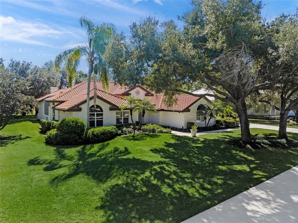 На продажу: $1,725,000 (4 спален, 3 ванн, 3705 Квадратных фут)