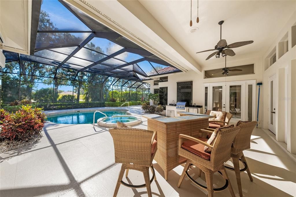 На продажу: $1,725,000 (4 спален, 3 ванн, 3705 Квадратных фут)