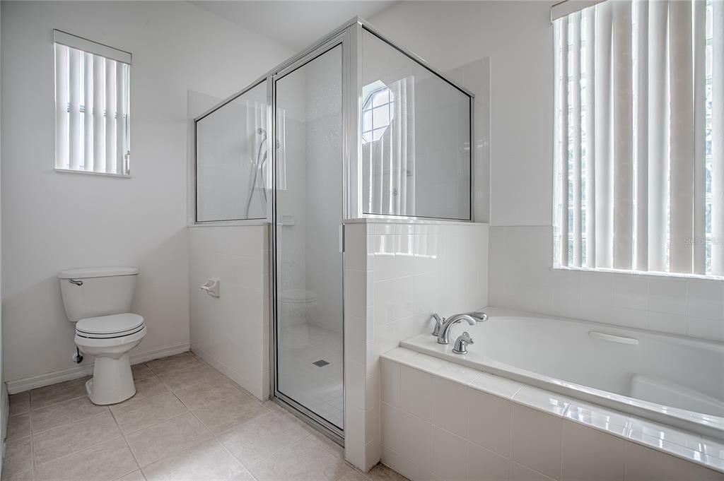 Active With Contract: $344,000 (2 beds, 2 baths, 2426 Square Feet)