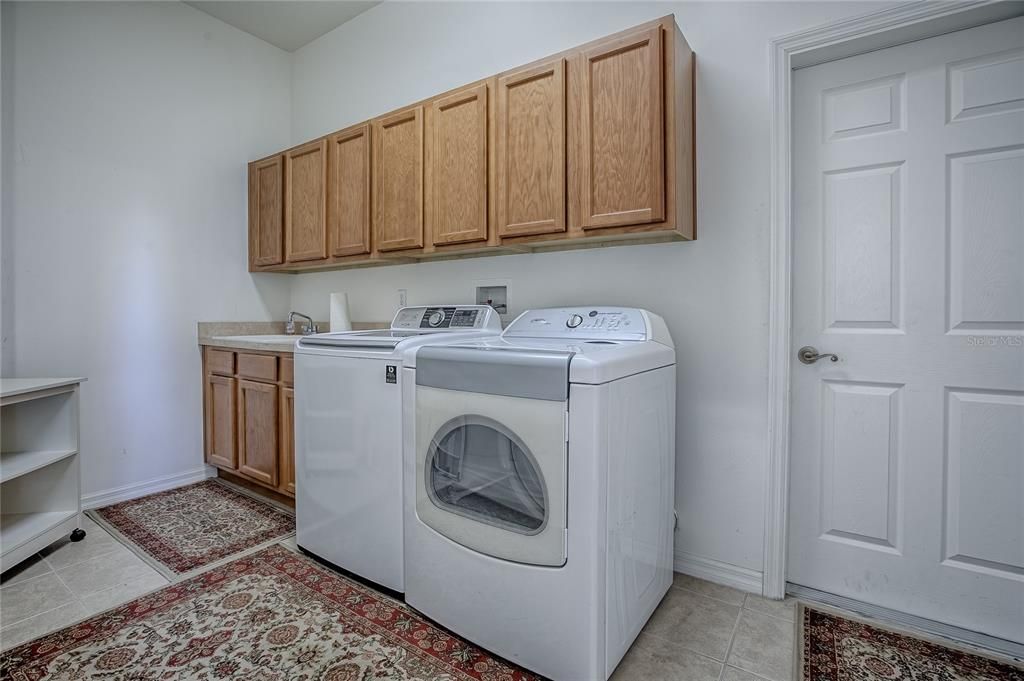 Active With Contract: $344,000 (2 beds, 2 baths, 2426 Square Feet)