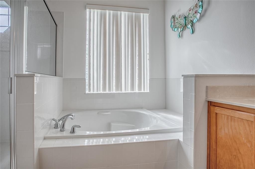 Active With Contract: $344,000 (2 beds, 2 baths, 2426 Square Feet)