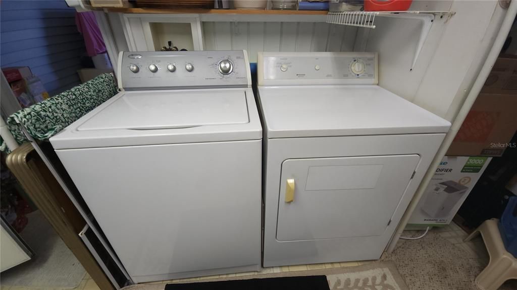 For Sale: $109,900 (1 beds, 1 baths, 786 Square Feet)