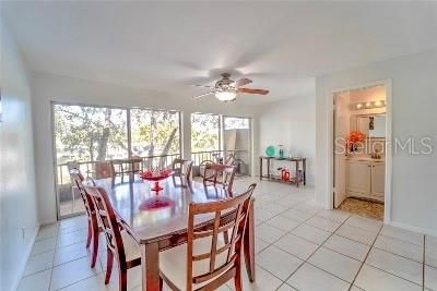 Под контрактом: $150,000 (3 спален, 1 ванн, 1520 Квадратных фут)