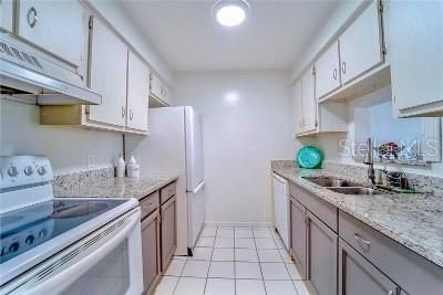 Под контрактом: $150,000 (3 спален, 1 ванн, 1520 Квадратных фут)