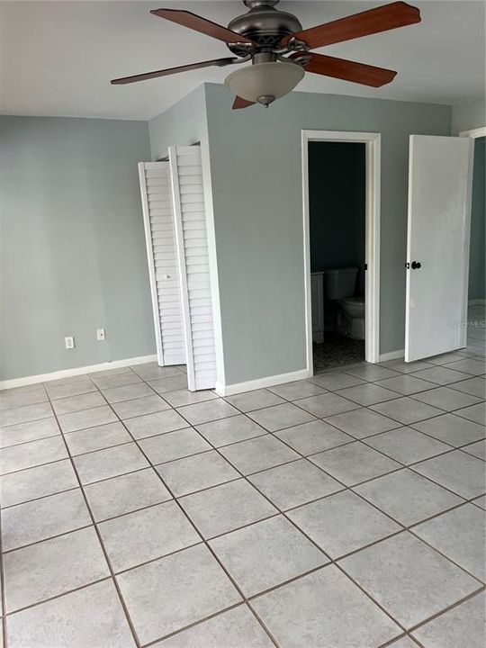 Под контрактом: $150,000 (3 спален, 1 ванн, 1520 Квадратных фут)