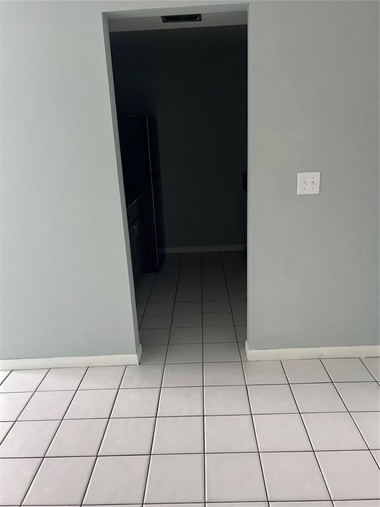 Под контрактом: $150,000 (3 спален, 1 ванн, 1520 Квадратных фут)