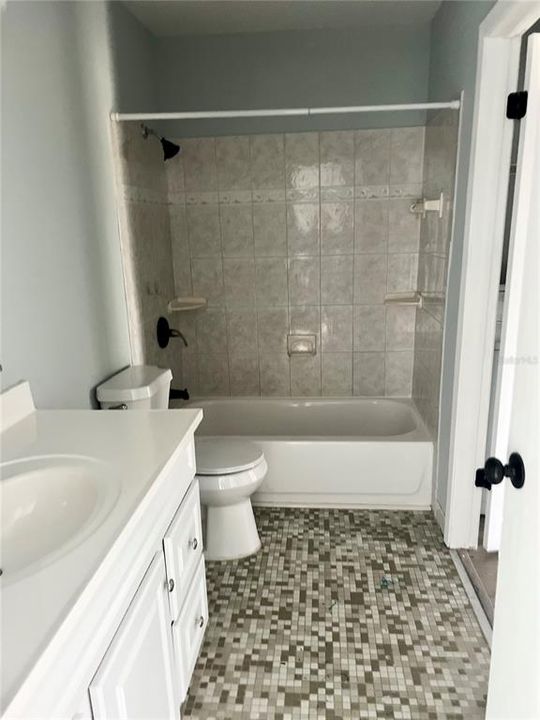 Под контрактом: $150,000 (3 спален, 1 ванн, 1520 Квадратных фут)