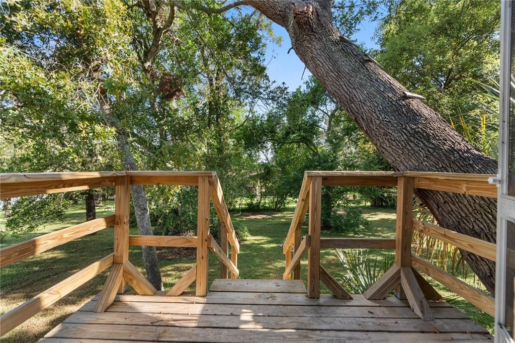 For Sale: $269,900 (2 beds, 2 baths, 1210 Square Feet)