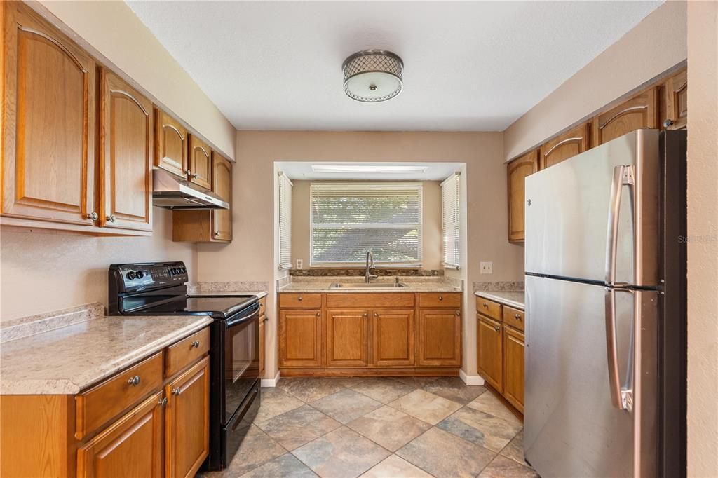 For Sale: $269,900 (2 beds, 2 baths, 1210 Square Feet)