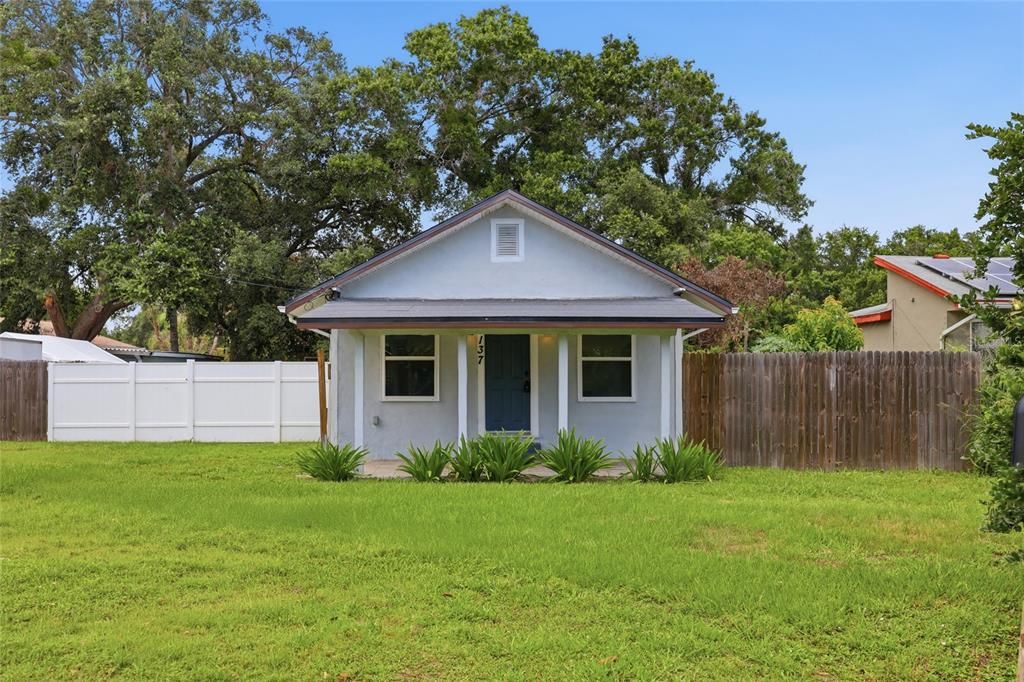 Active With Contract: $234,700 (2 beds, 1 baths, 684 Square Feet)