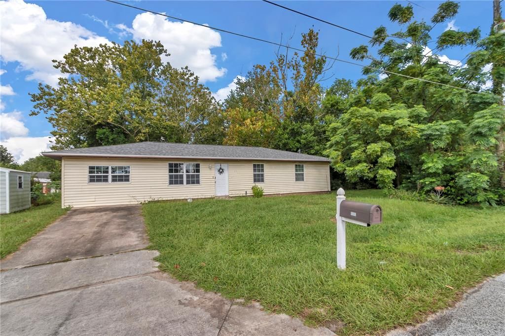 En Venta: $181,900 (4 camas, 2 baños, 1375 Pies cuadrados)