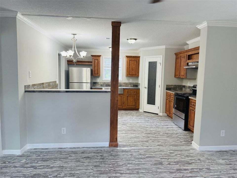 For Sale: $179,900 (3 beds, 2 baths, 1232 Square Feet)