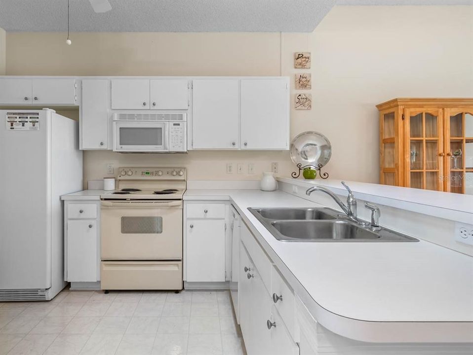 En Venta: $153,000 (2 camas, 2 baños, 963 Pies cuadrados)