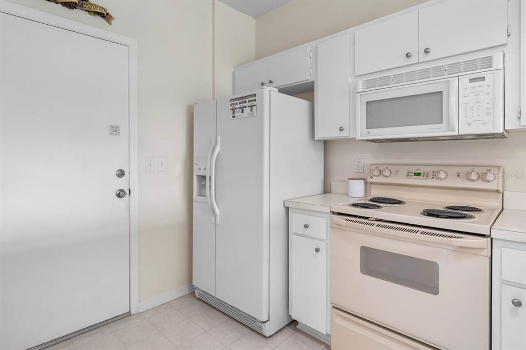 En Venta: $153,000 (2 camas, 2 baños, 963 Pies cuadrados)