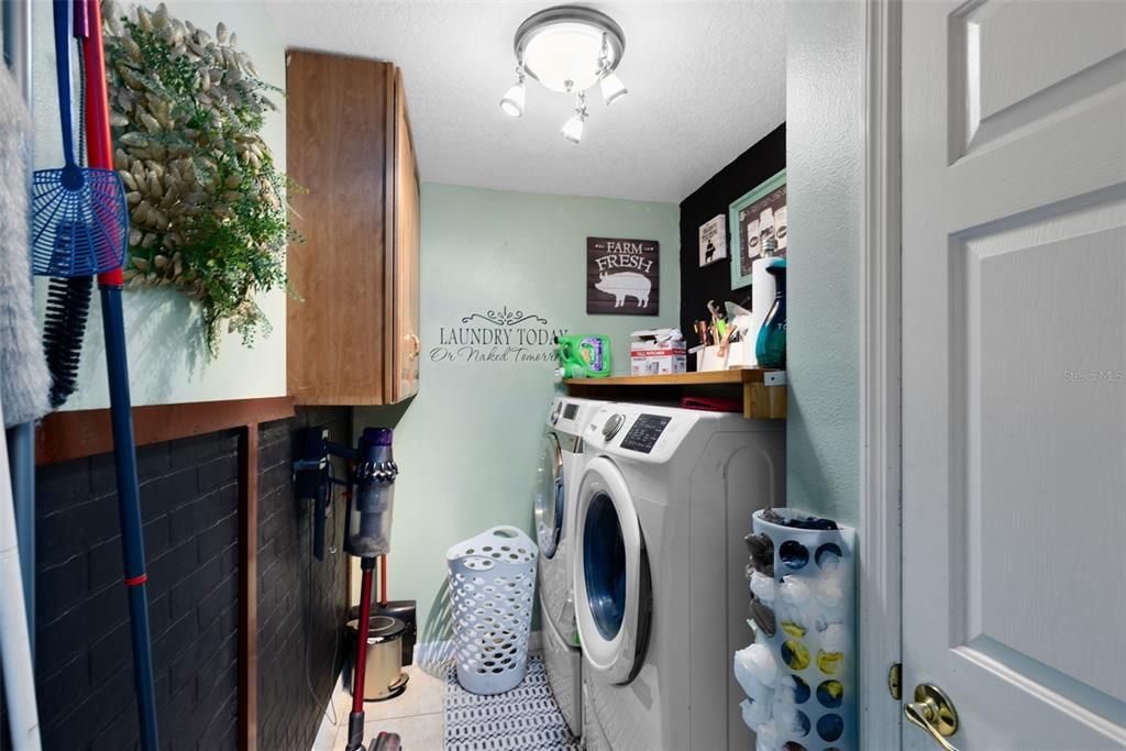 待售: $735,000 (3 贝兹, 2 浴室, 2177 平方英尺)